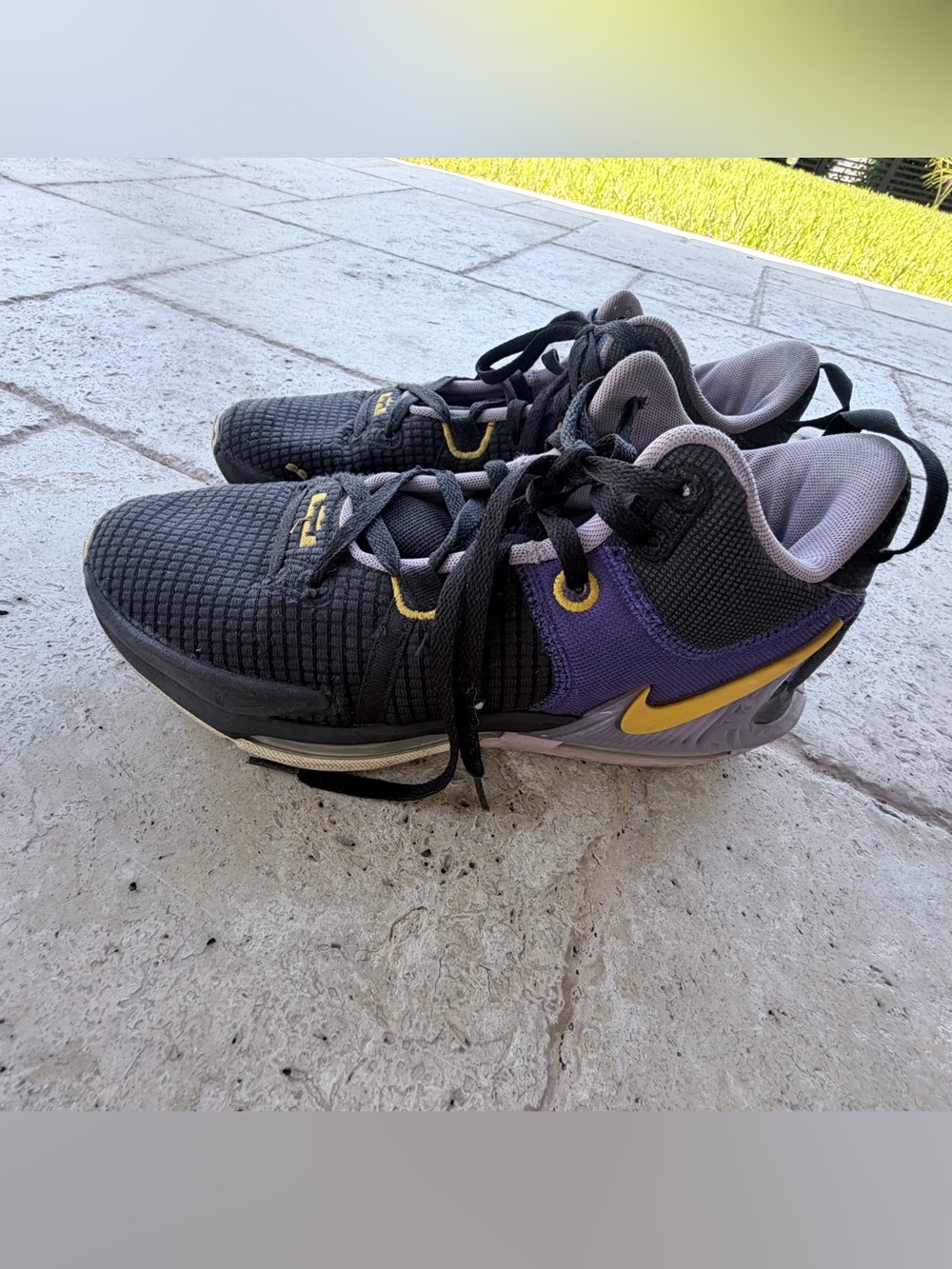 Nike Black Purple and Yellow Athletic Sneakers